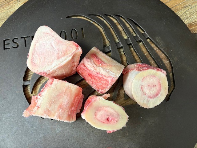 Rose Veal Marrow Tunnel Bones Min. 1kg - Image 2