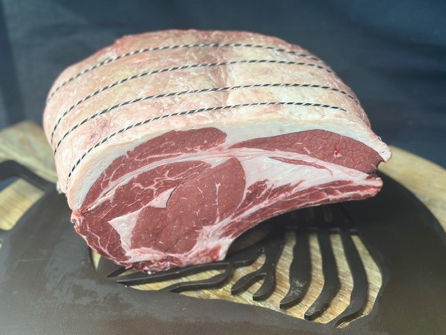 Native Breed Beef Dry Aged Rib on the Bone Min. 3kg